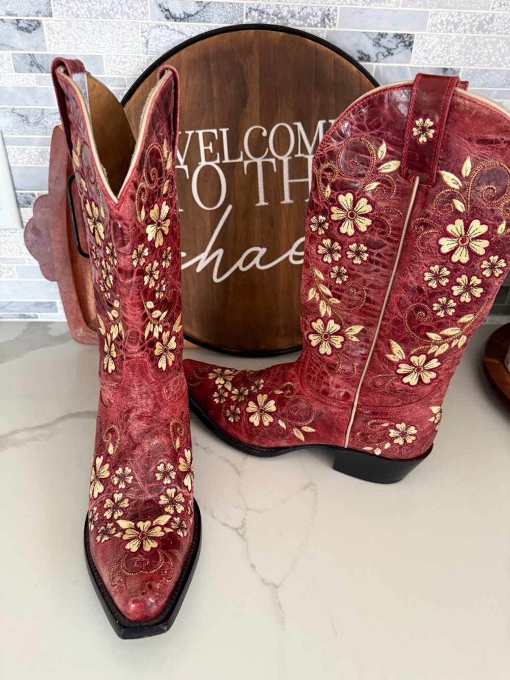Shyanne Embroidered Floral Red Western Cowboy Boots-Size 7 1/2 B